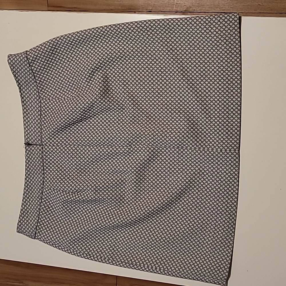 Chic Gray Patterned Mini Skirt - Picture 4 of 11